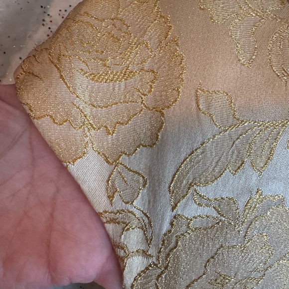 Gorgeous gold vintage dress with sequined floral accents and bows - Picture 12 of 13